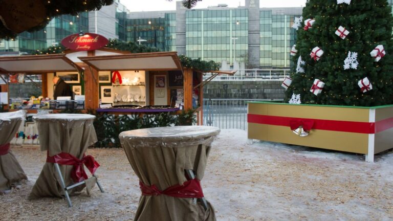 Christmas in Ireland: Festive Foods, Drinks, and Traditions You’ll Love